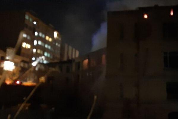 آتش سوزی گسترده در بیمارستان تاریخی مسیح کرمانشاه آتش سوزی گسترده در بیمارستان تاریخی مسیح کرمانشاه