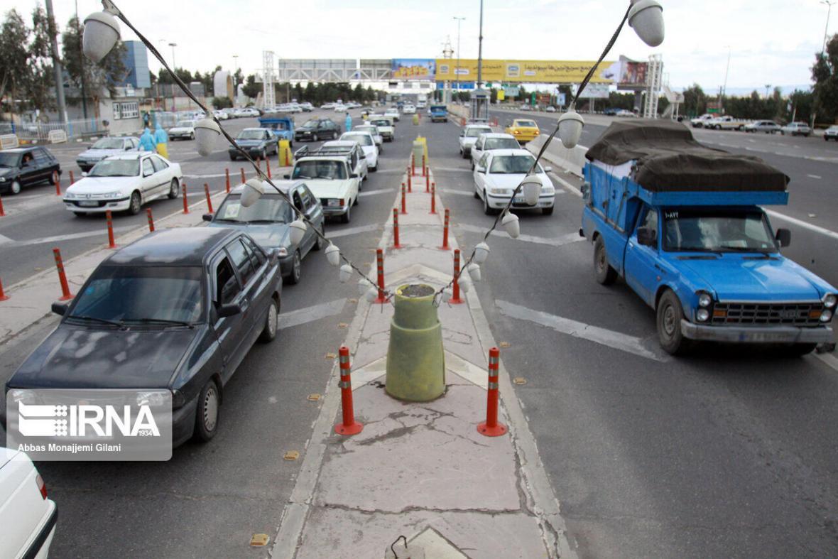 خبرنگاران ترافیک سنگین در محورهای ورودی به سمت تهران خبرنگاران ترافیک سنگین در محورهای ورودی به سمت تهران