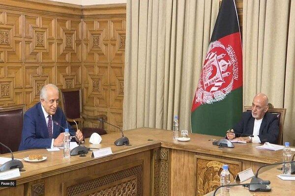 اشرف غنی و نماینده آمریکا در امور افغانستان ملاقات کردند